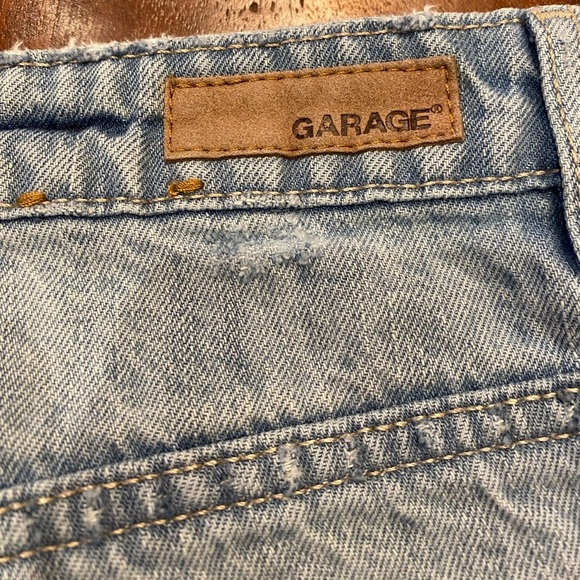 Garage Jean Shorts Distressed Size 9 - Picture 5 of 7